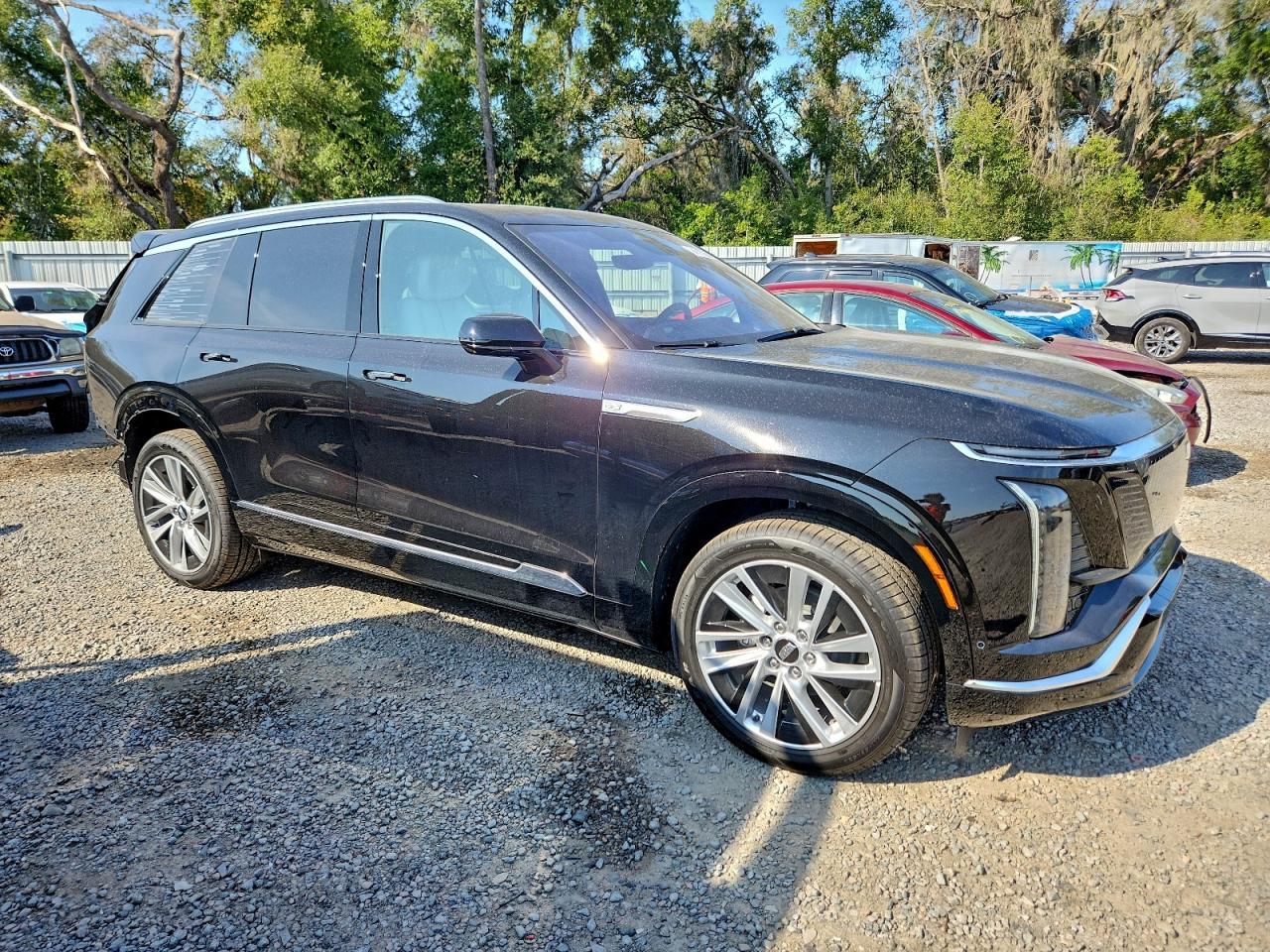2026 Cadillac Vistiq Luxury - Image 4