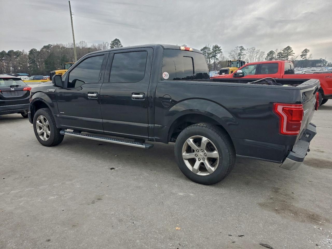 2015 Ford F150 Supercrew - Фото 2
