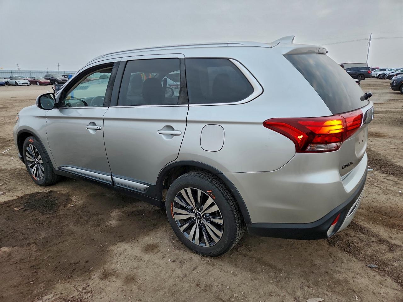 2019 Mitsubishi Outlander Se - Фото 2