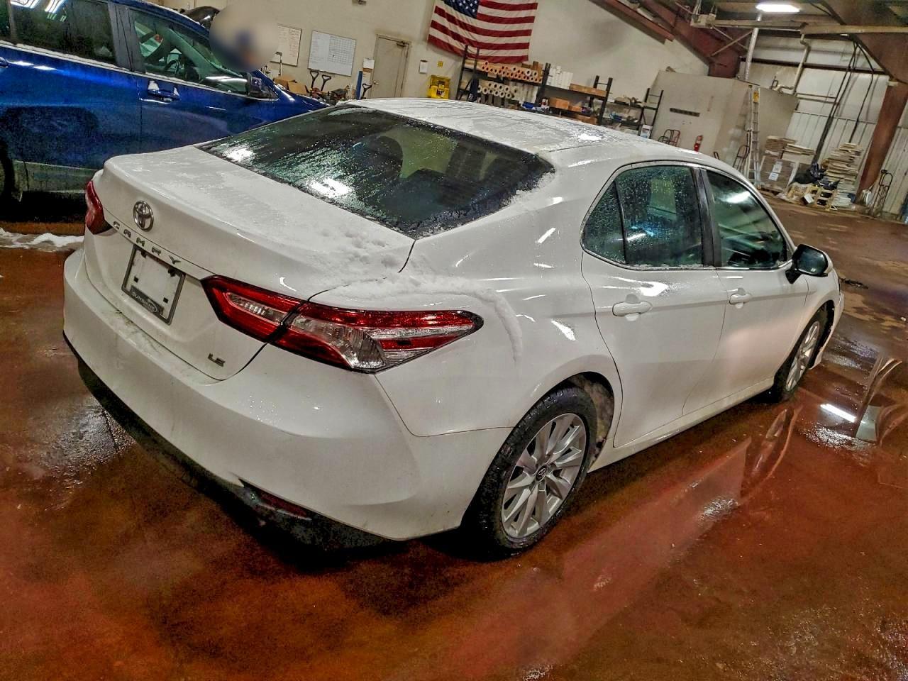 2018 Toyota Camry L - Фото 3