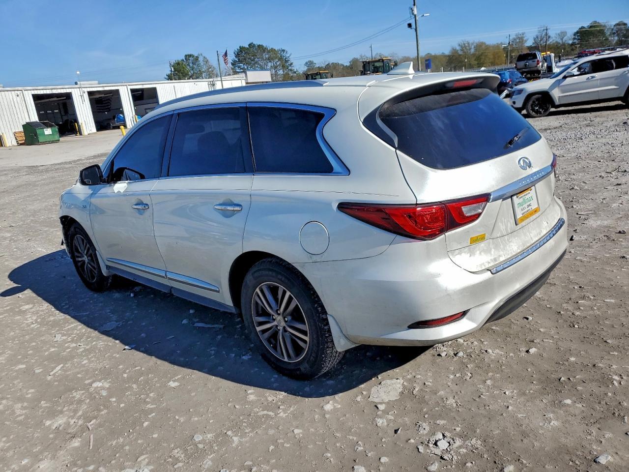 2017 Infiniti Qx60 - Image 2