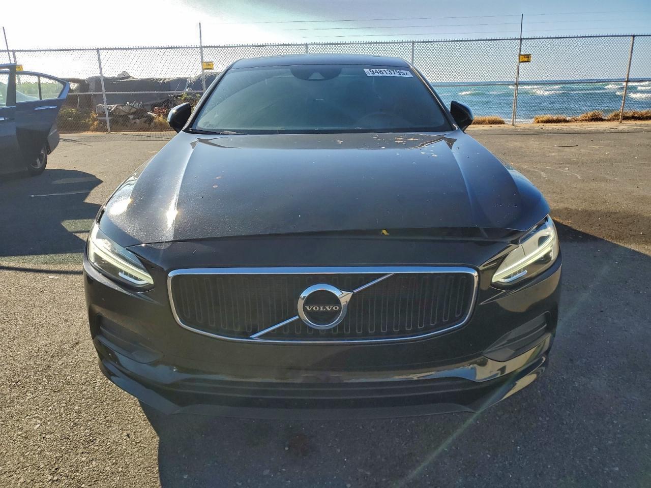 2019 Volvo S90 T5 Momentum - Фото 5