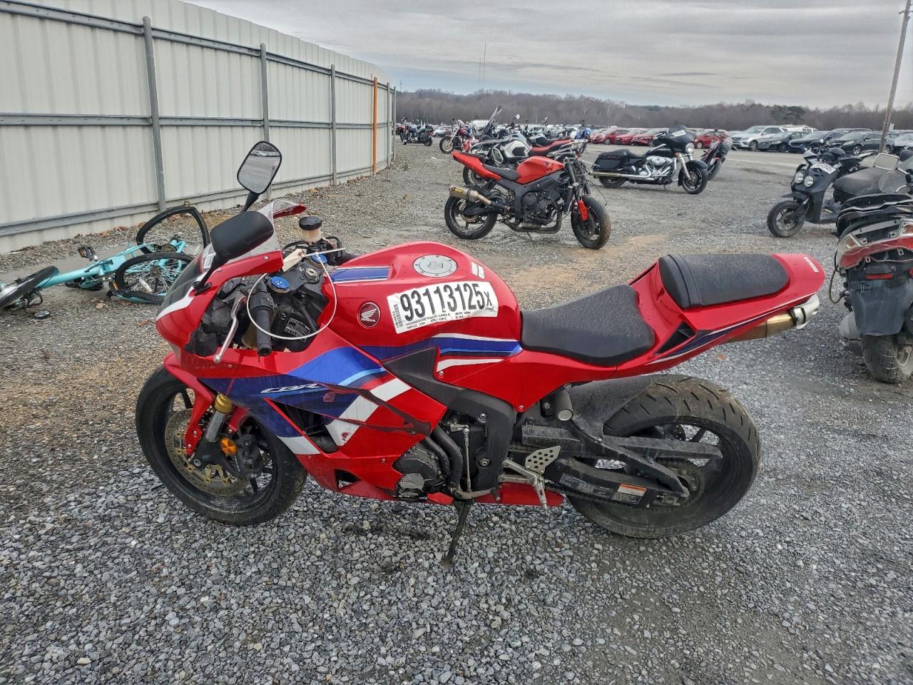 2024 Honda Cbr600 Rr - Image 3