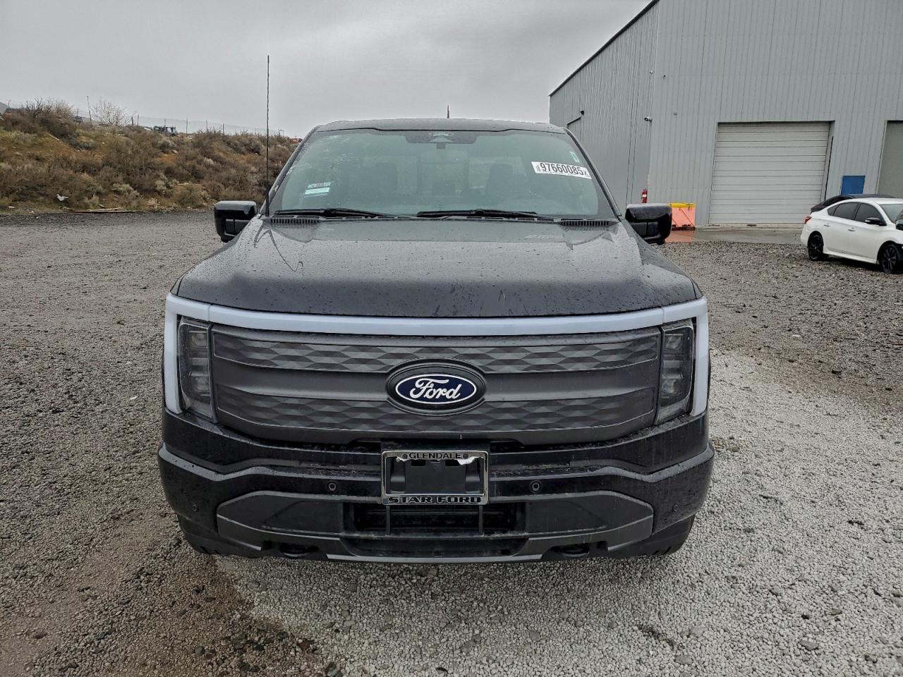 2025 Ford F150 Lightning Lariat - Image 5