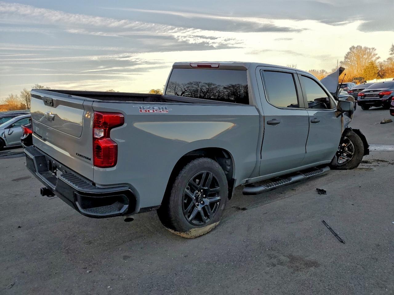2024 Chevrolet Silverado K1500 Trail Boss Custom - Image 3