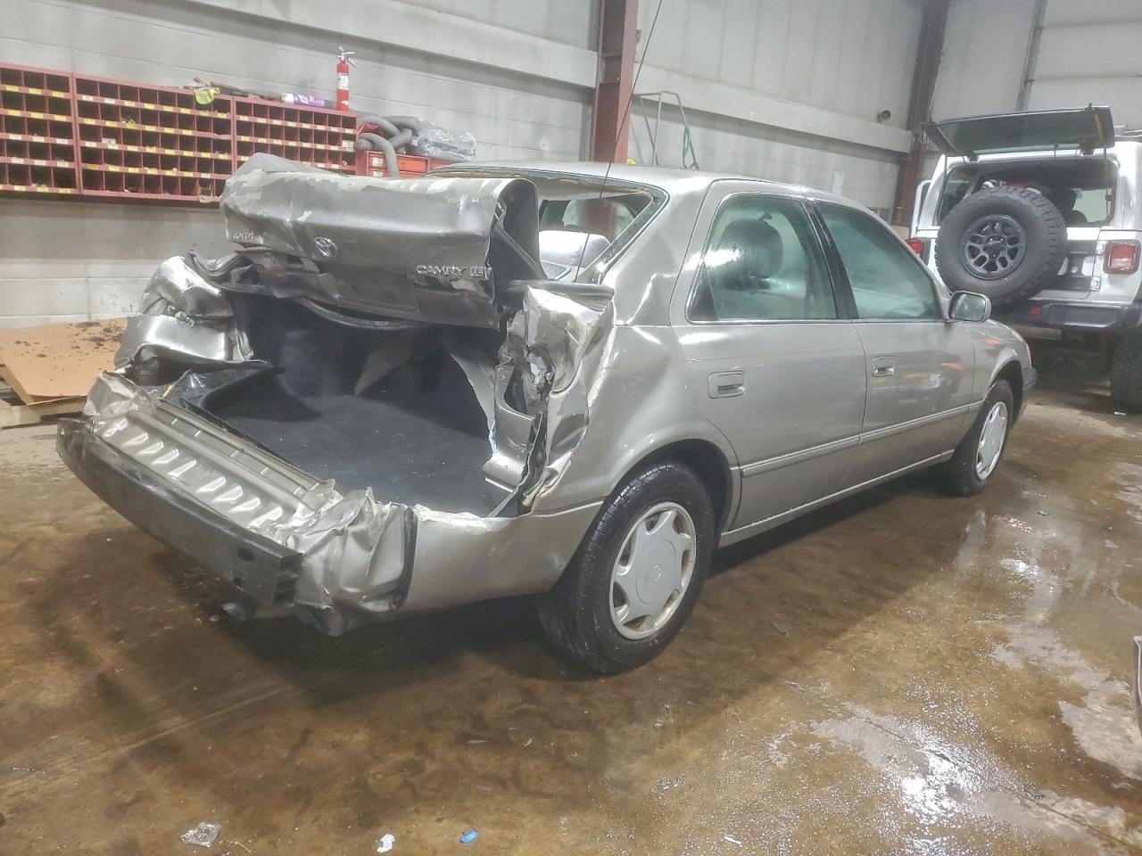 1998 Toyota Camry Ce - Фото 3