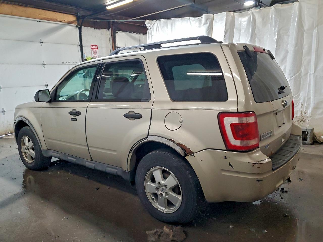 2012 Ford Escape Xlt - Image 2