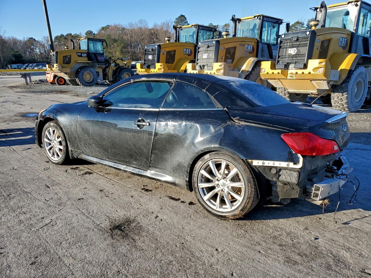 2011 Infiniti G37 Base - Фото 2