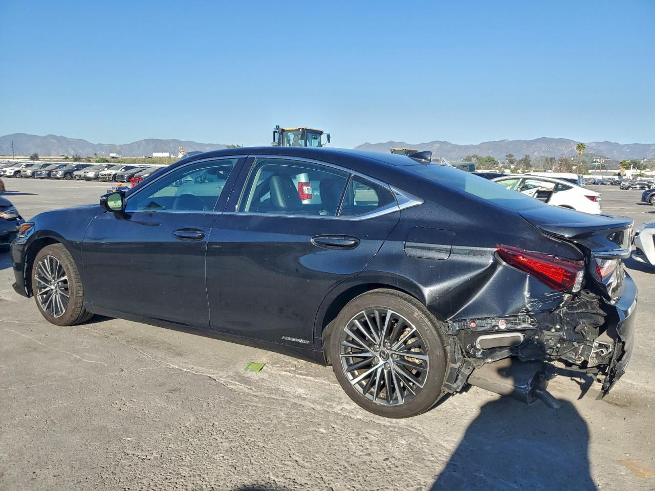 2022 Lexus Es 300H Base - Фото 2