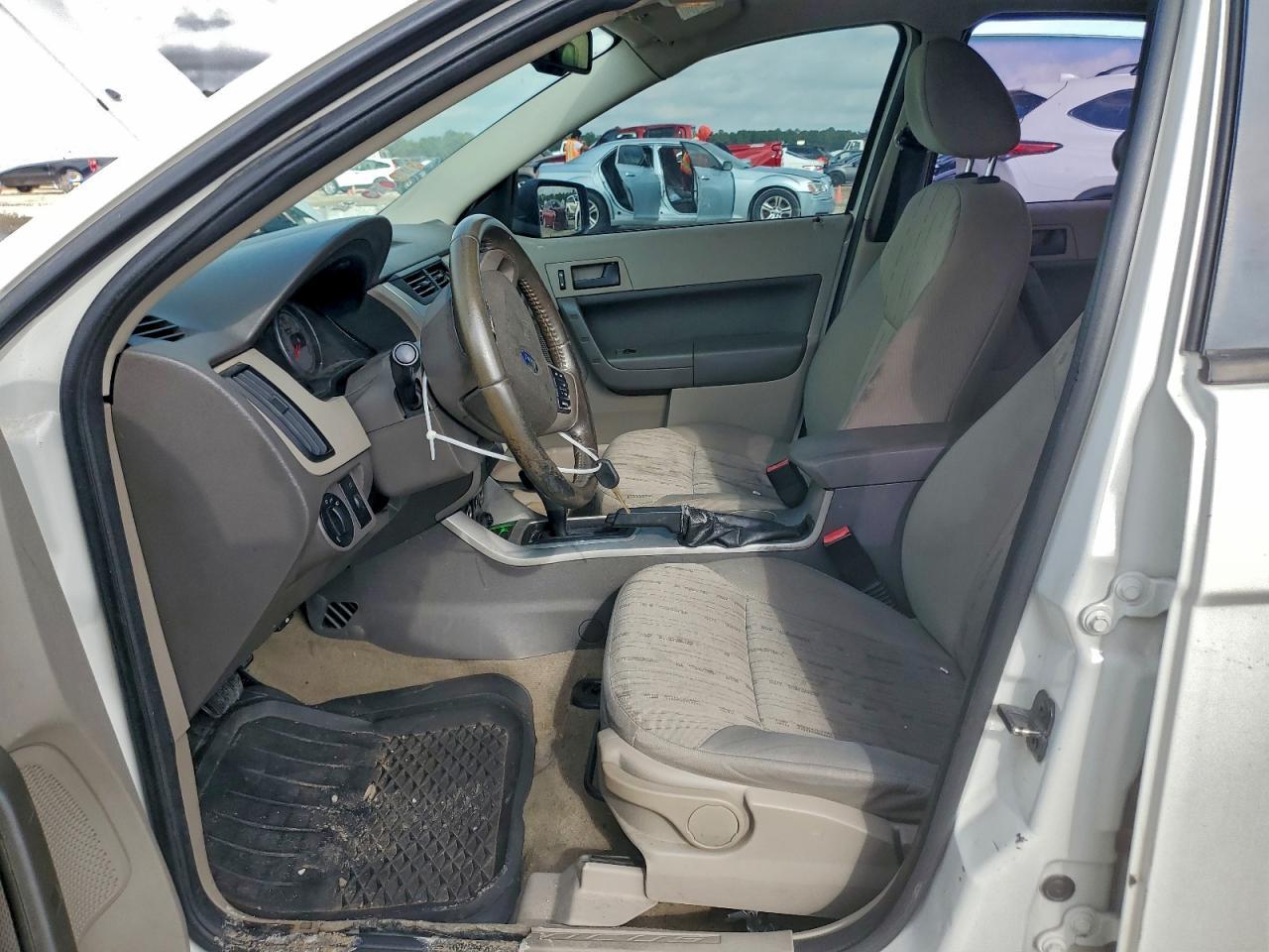 2010 Ford Focus Se - Фото 7