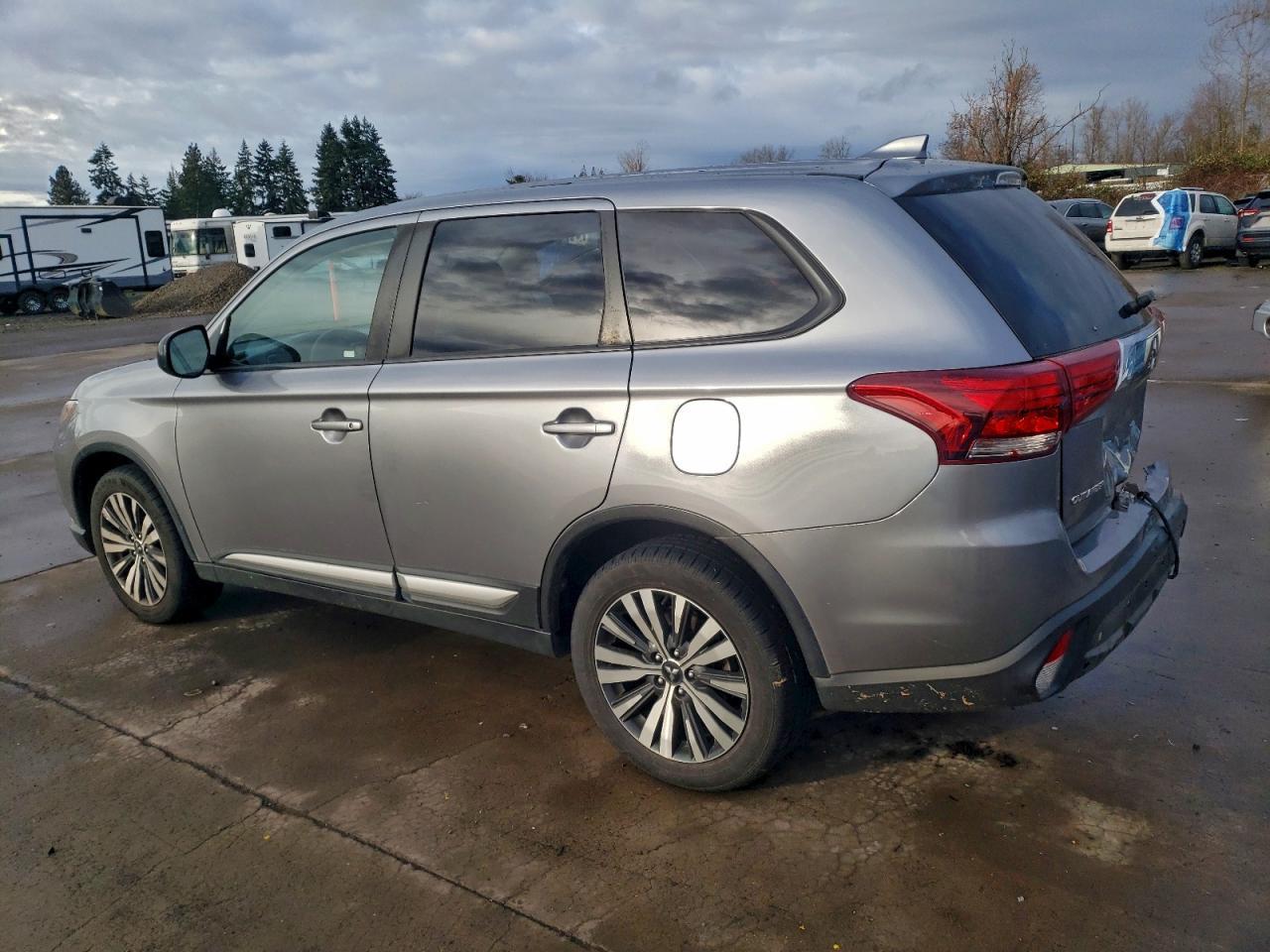 2020 Mitsubishi Outlander Se - Фото 2