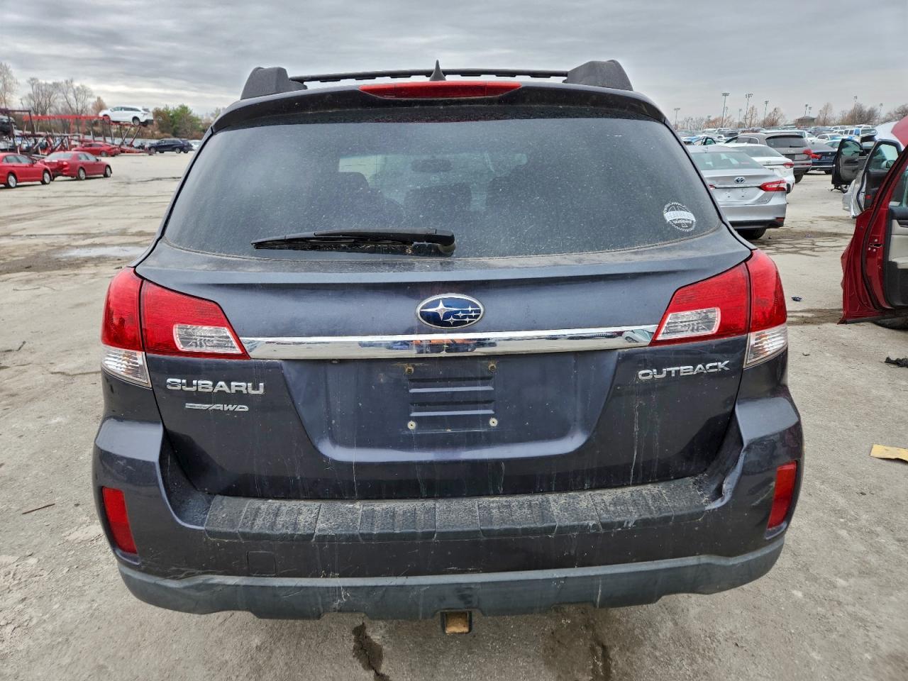 2011 Subaru Outback 2.5I Limited - Image 6