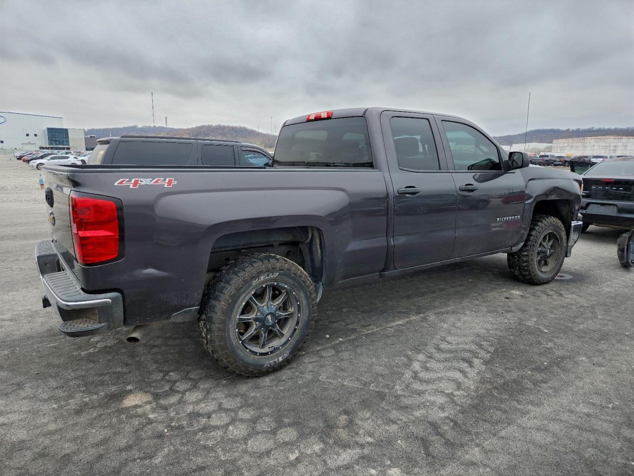2015 Chevrolet Silverado K1500 - Фото 3