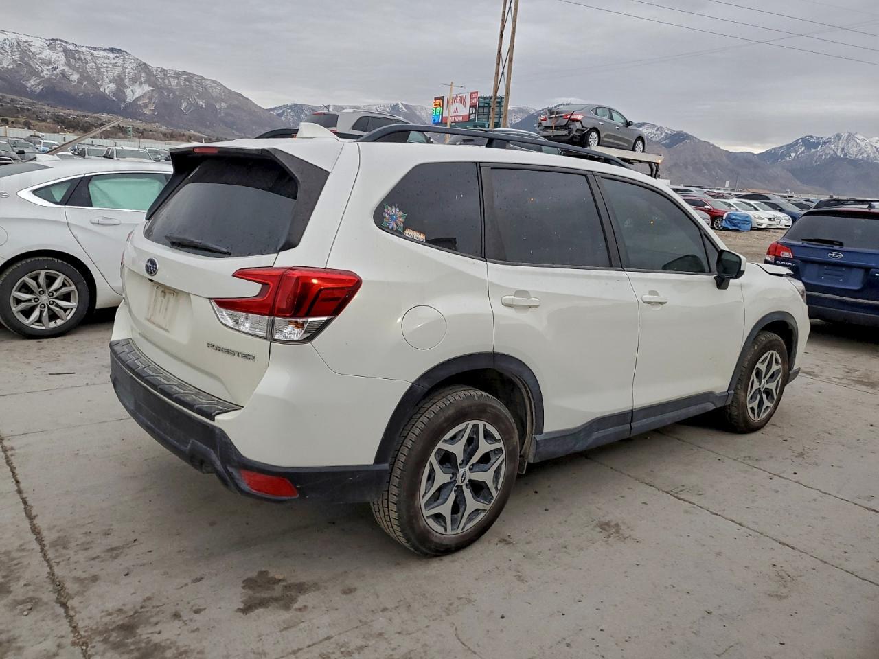 2019 Subaru Forester Premium - Фото 3