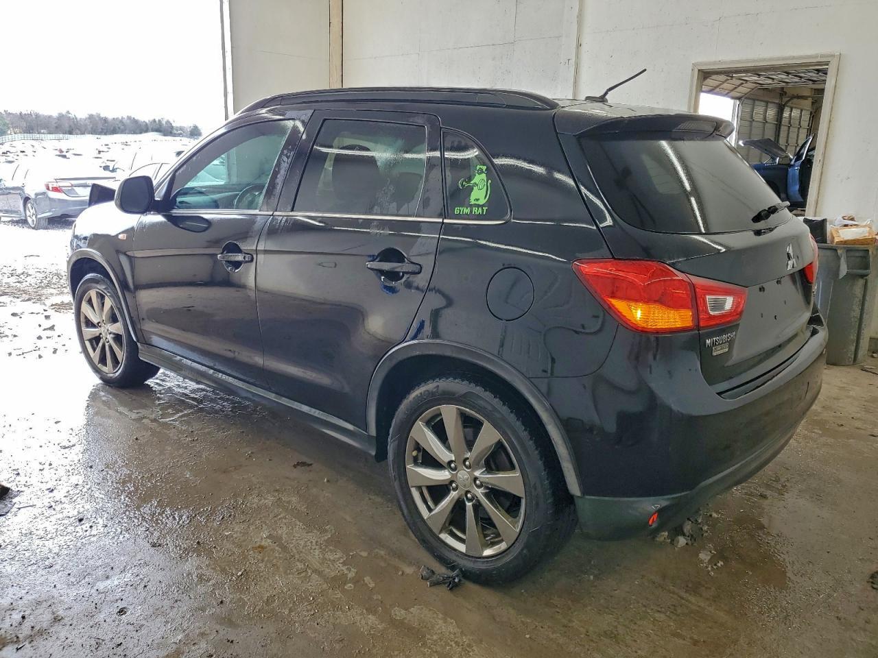 2013 Mitsubishi Outlander Sport Le - Фото 2