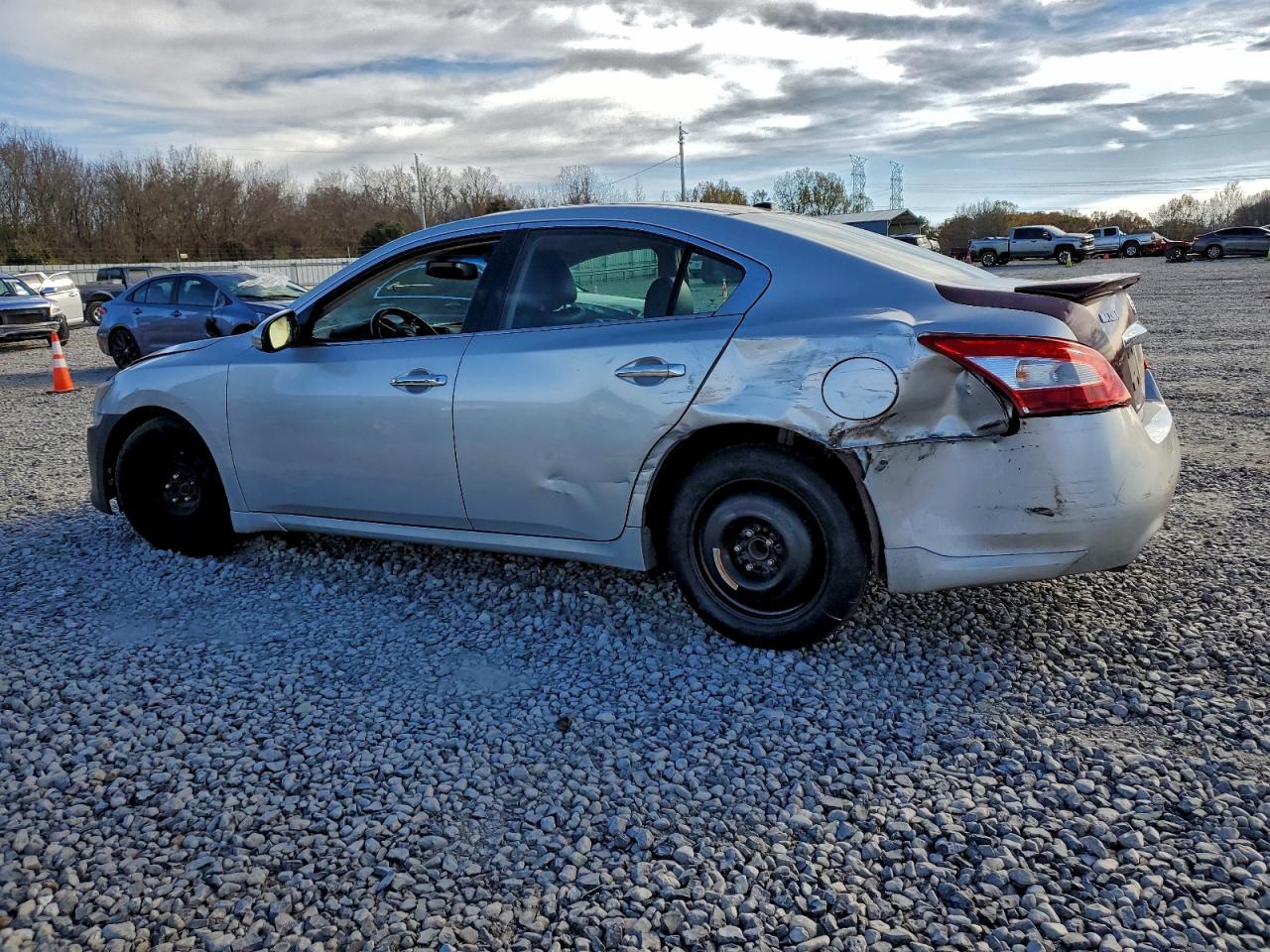 2009 Nissan Maxima S - Фото 2