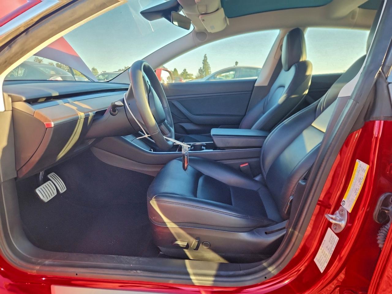 2020 Tesla Model 3 - Фото 7