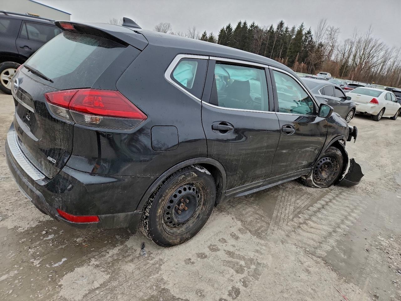 2019 Nissan Rogue S - Image 3