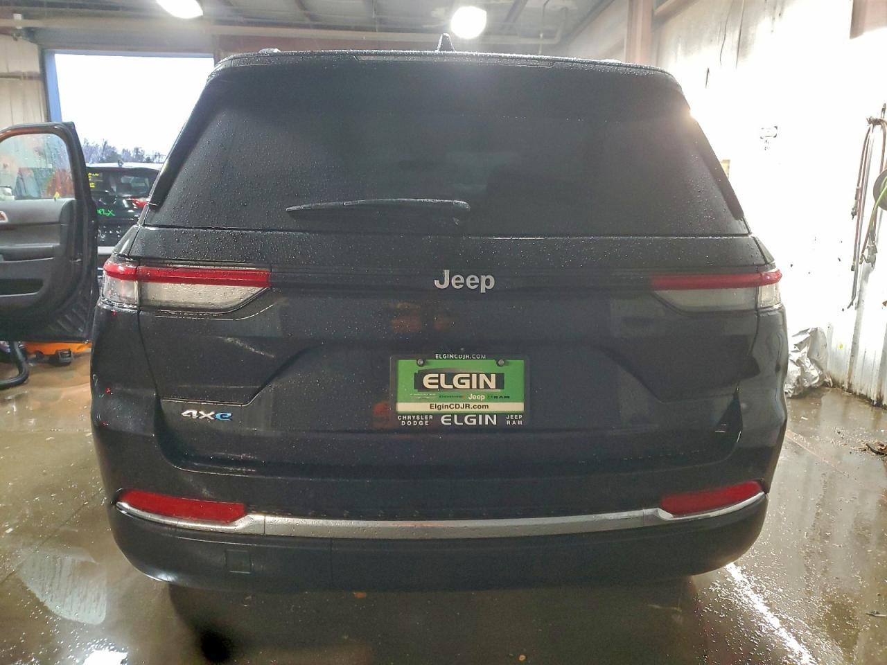 2025 Jeep Grand Cherokee 4Xe - Image 6