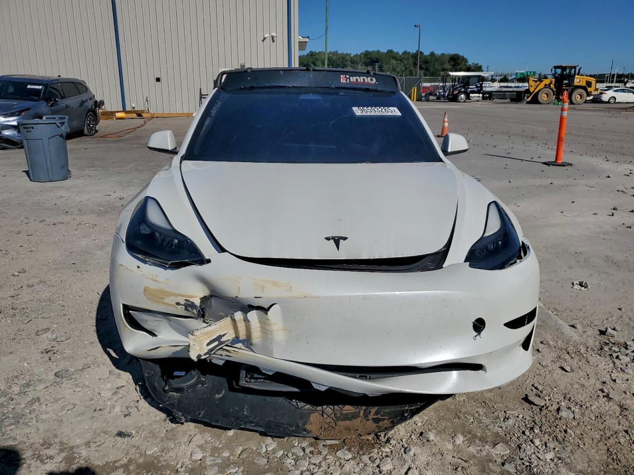 2023 Tesla Model 3 - Фото 5