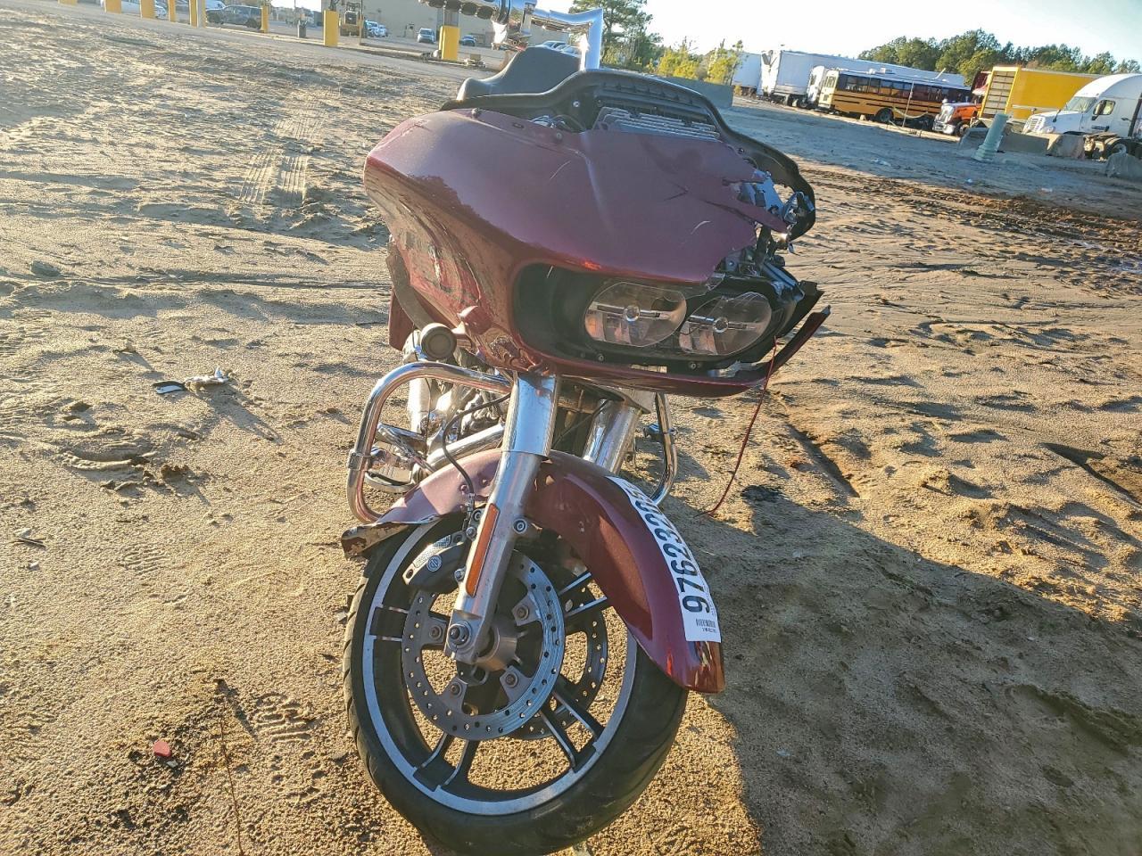 2017 Harley-Davidson Fltrxs Road Glide Special - Image 2