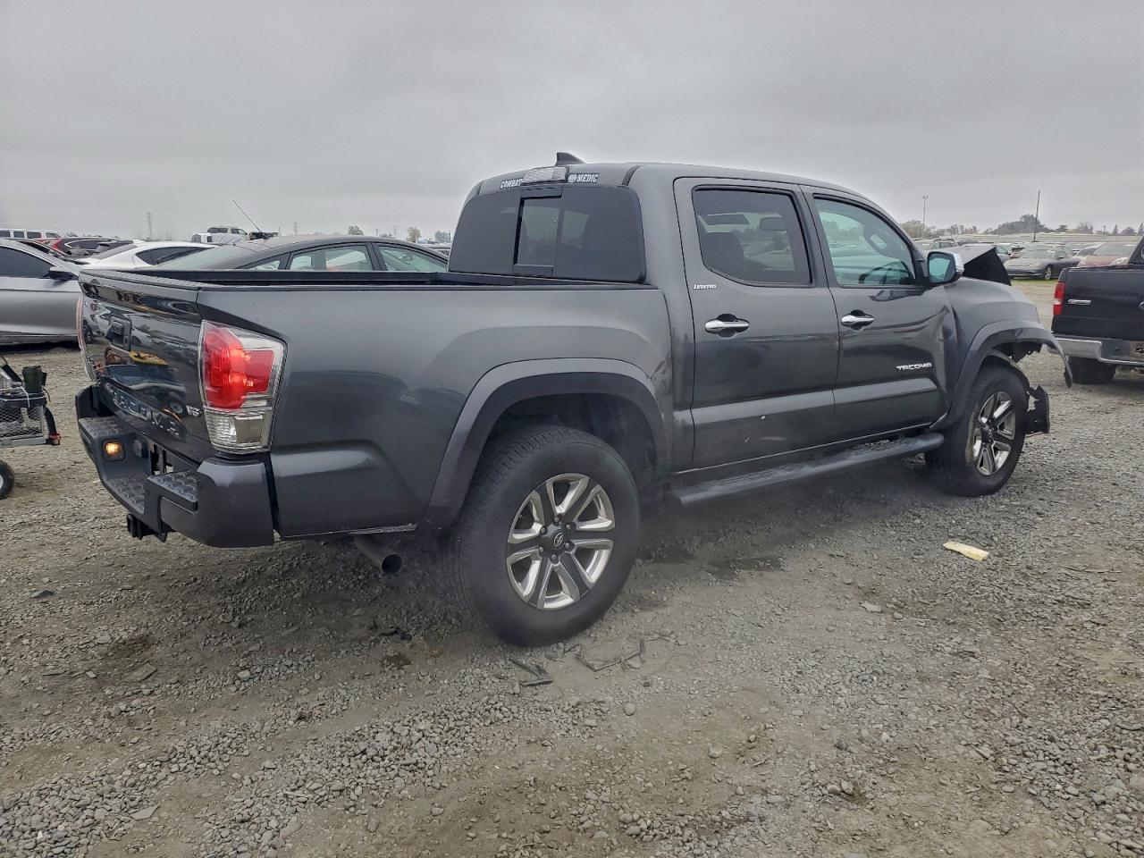 2019 Toyota Tacoma Double Cab - Image 3