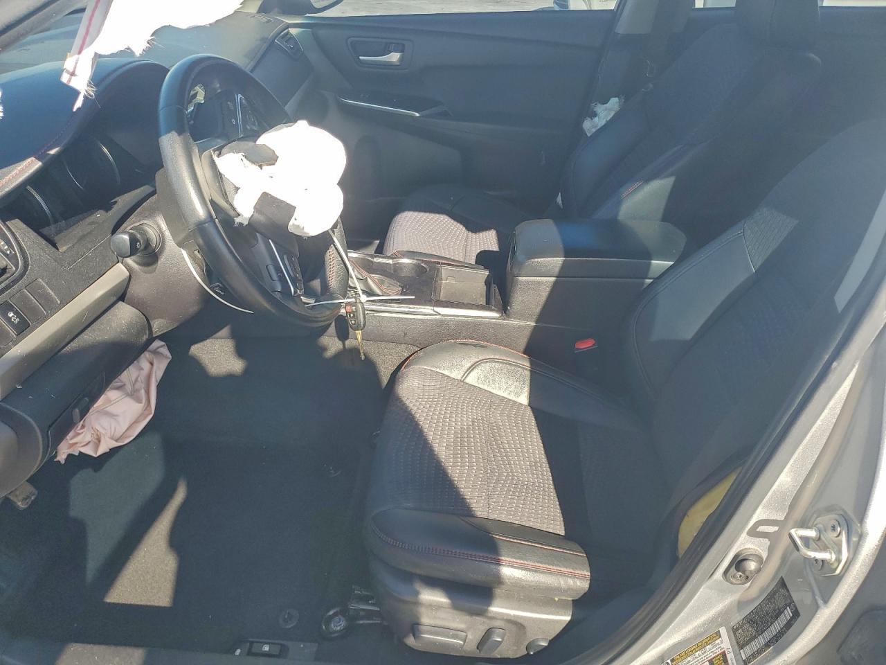 2015 Toyota Camry Se - Фото 7