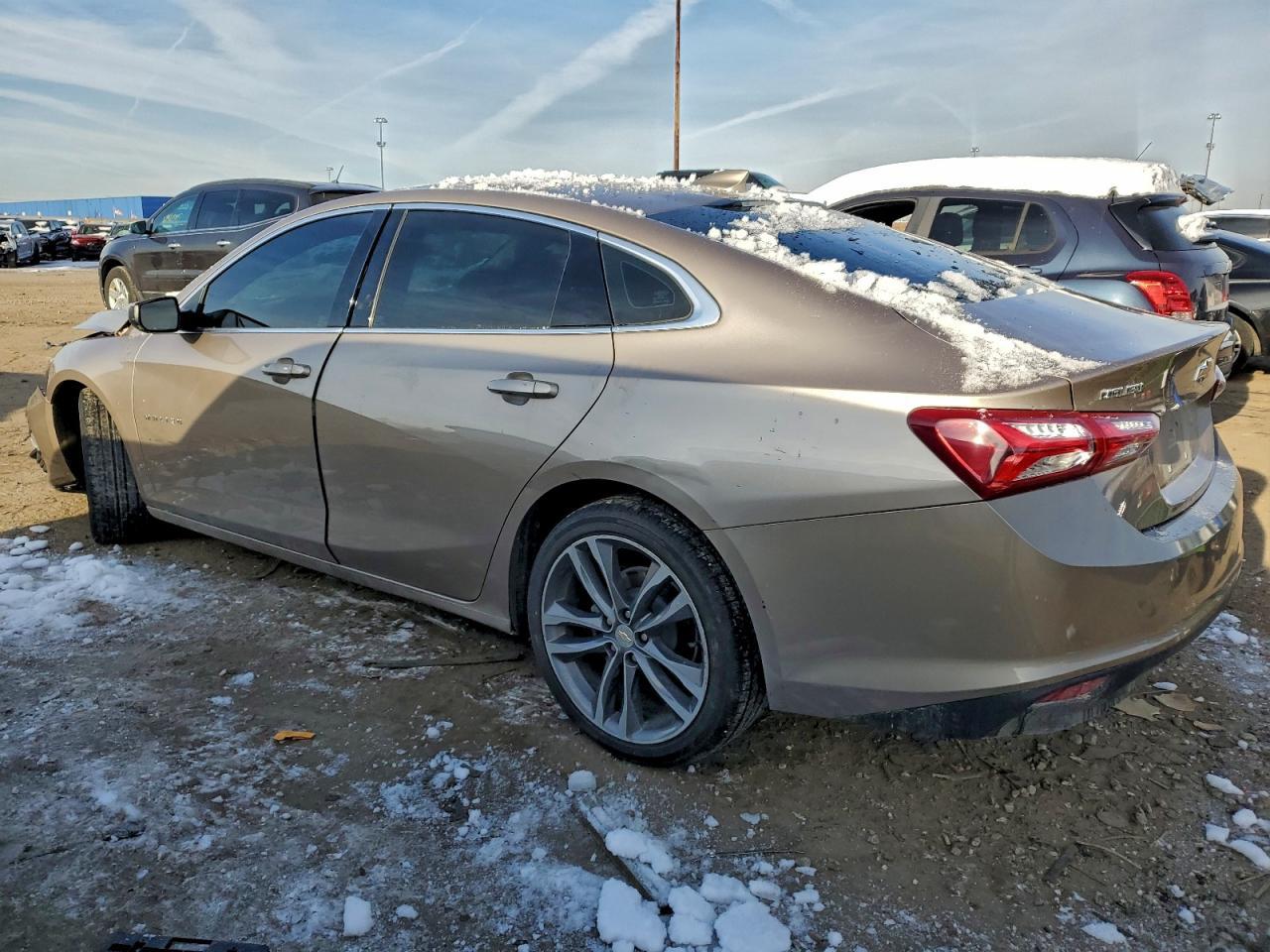 2022 Chevrolet Malibu Lt - Фото 2