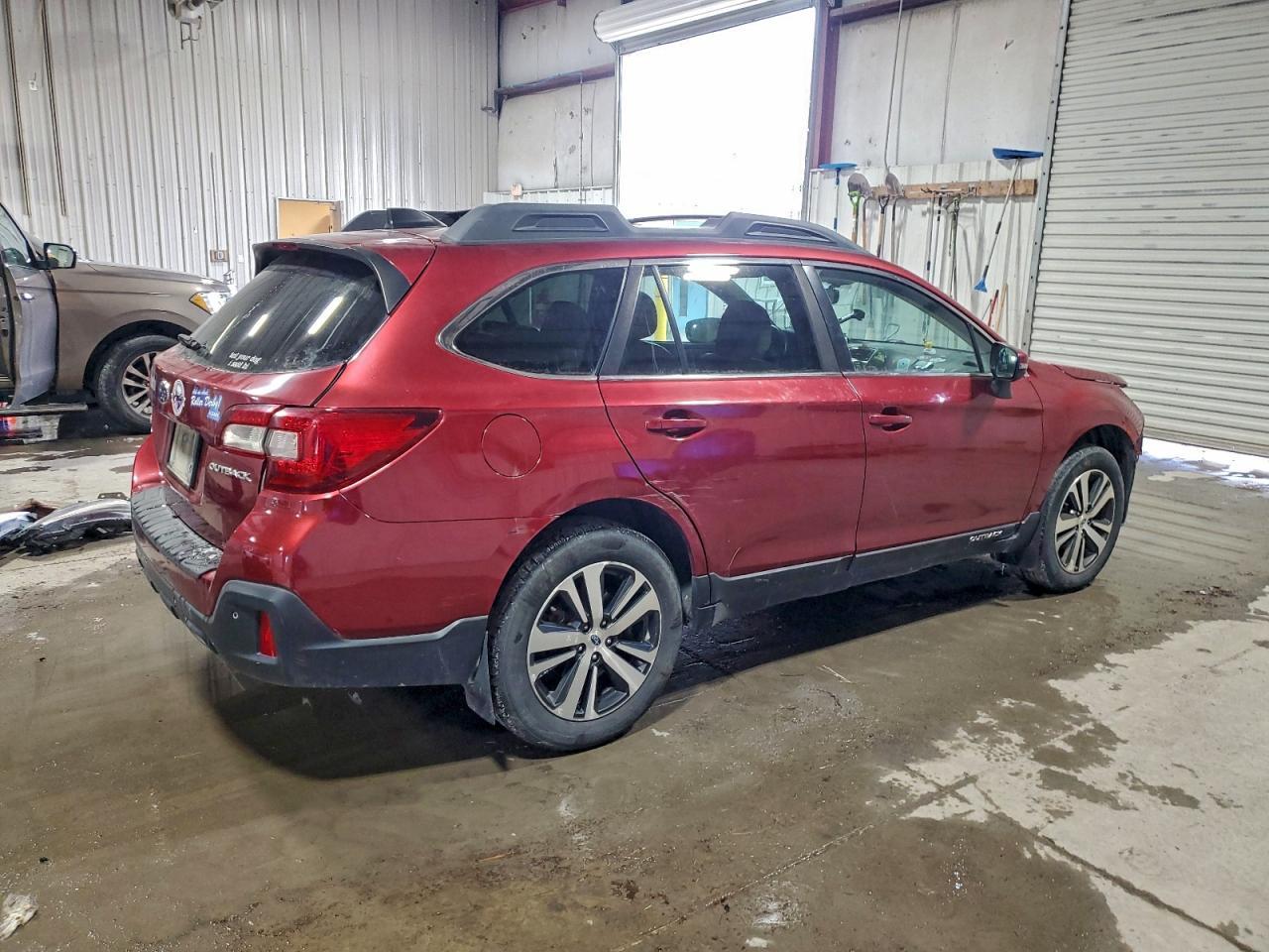 2019 Subaru Outback 2.5I Limited - Image 3