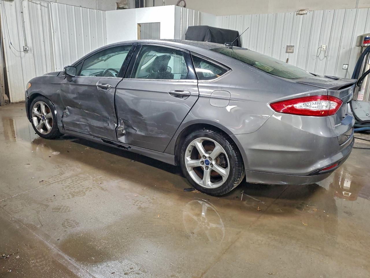 2014 Ford Fusion Se - Image 2
