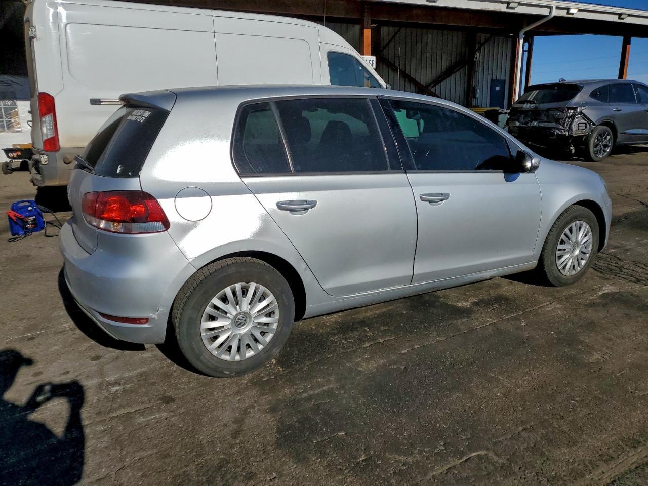 2014 Volkswagen Golf - Image 3