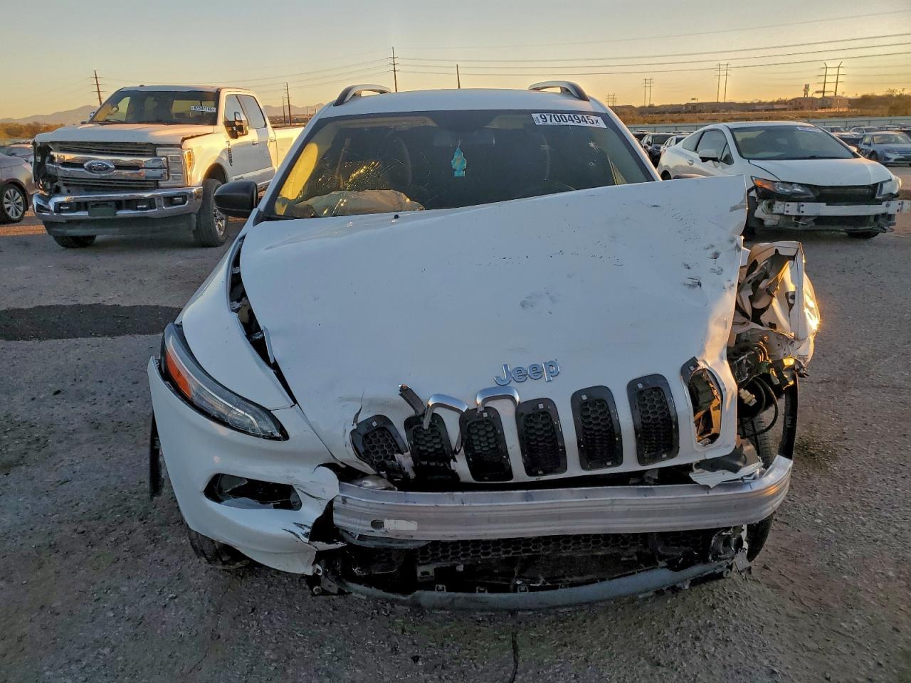 2016 Jeep Cherokee Sport - Фото 5