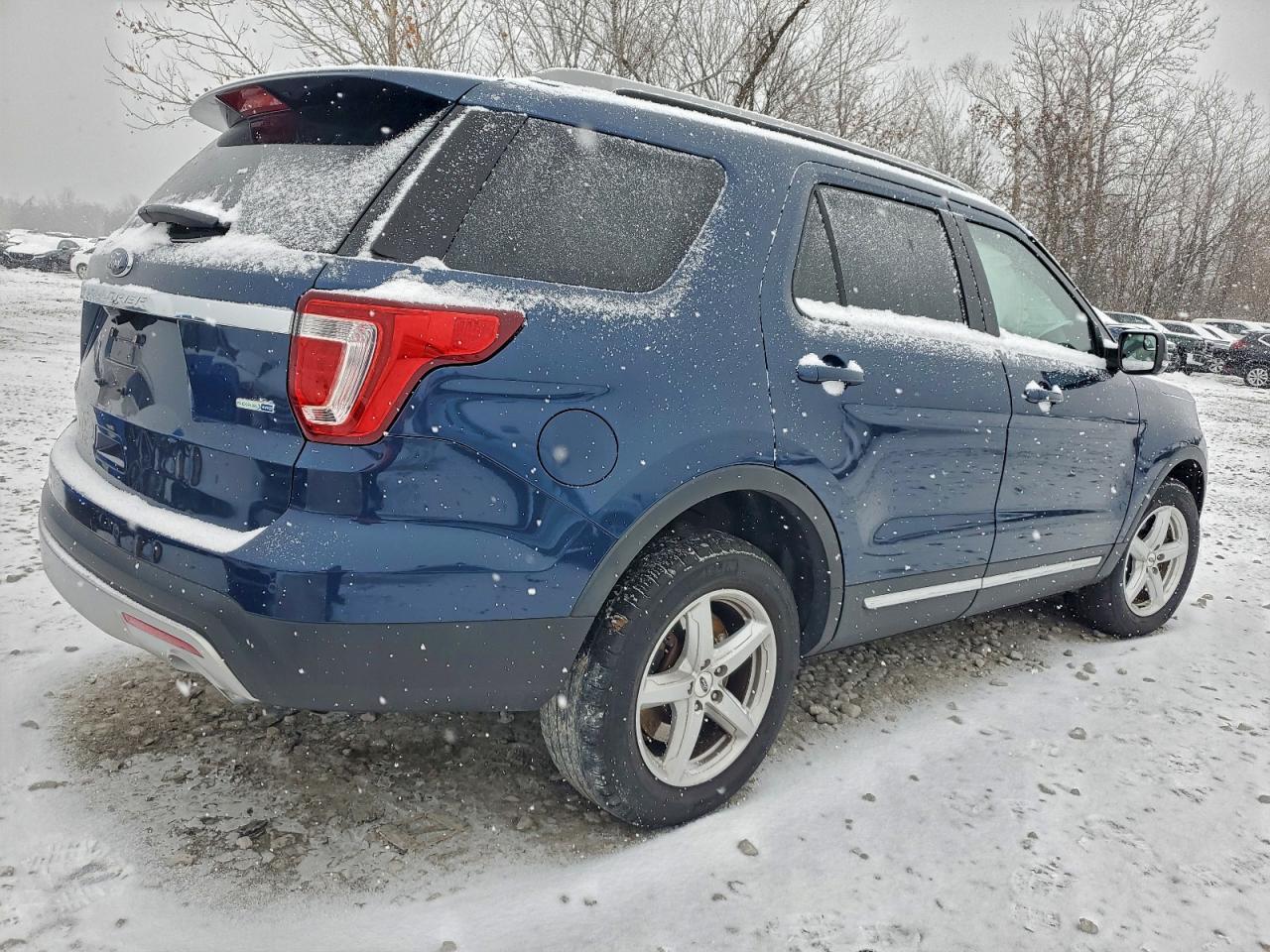 2016 Ford Explorer Xlt - Image 3