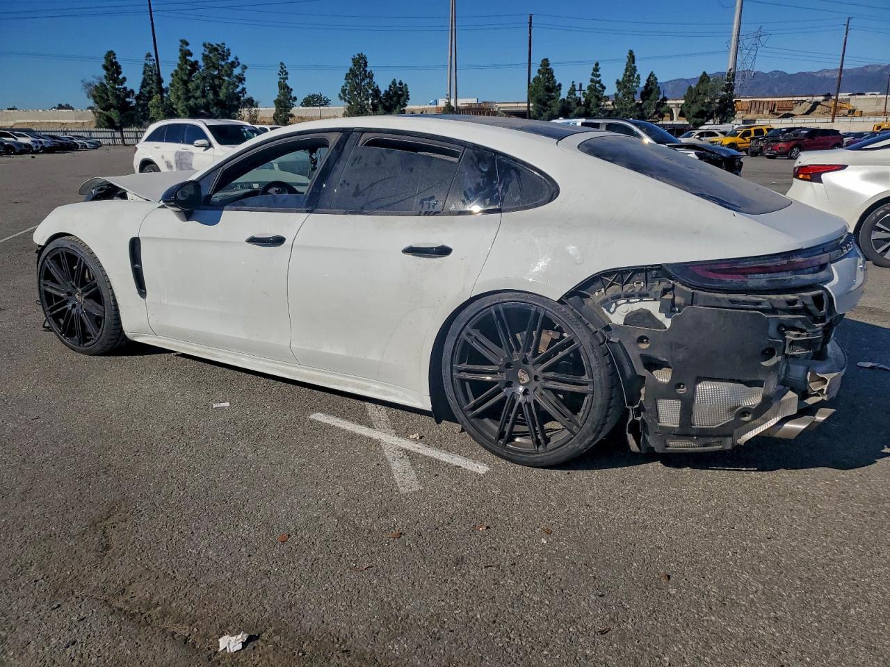 2017 Porsche Panamera - Image 2