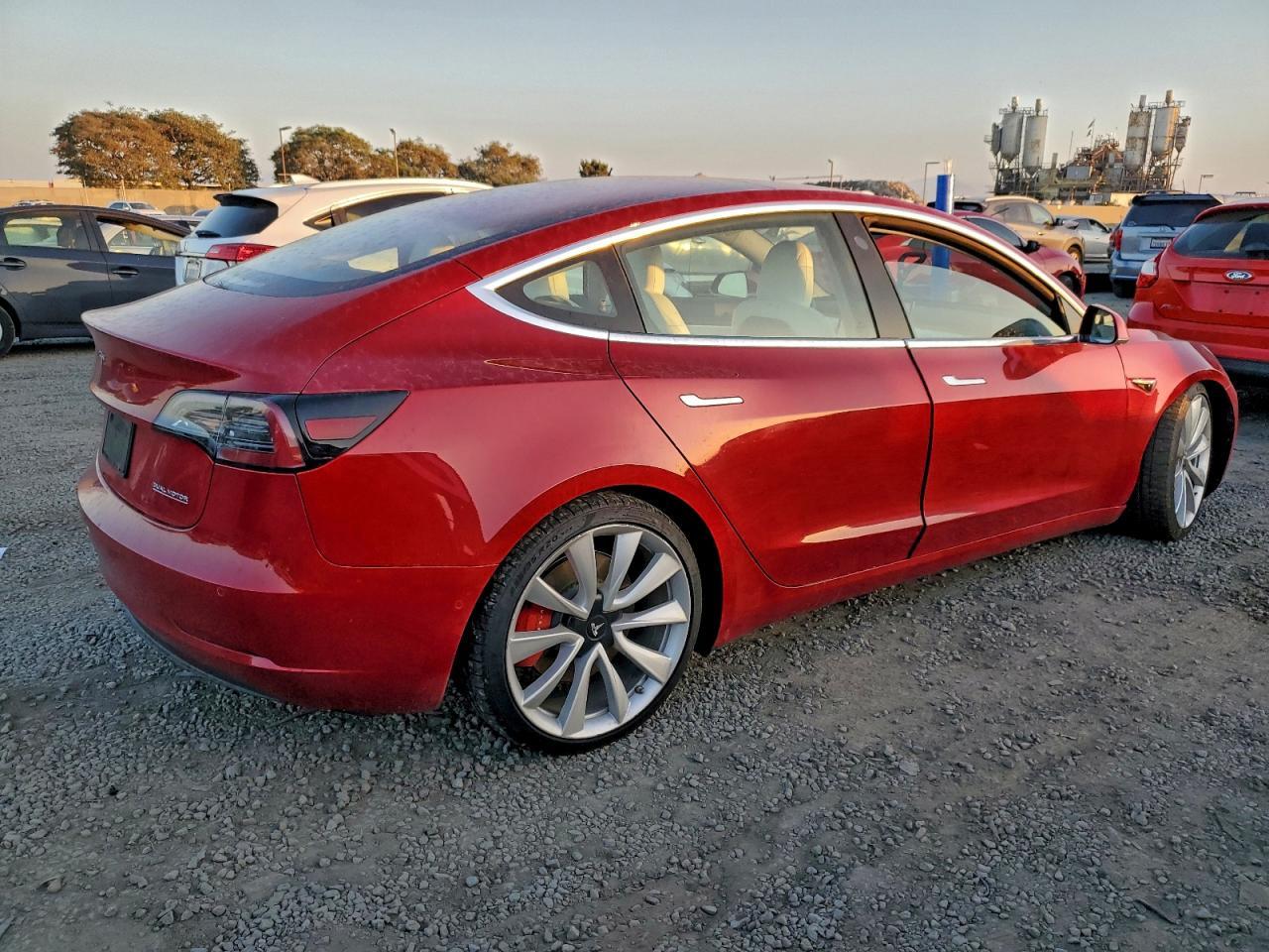 2019 Tesla Model 3 - Фото 3