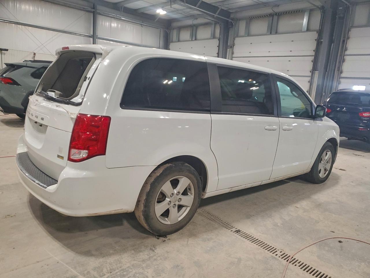 2018 Dodge Grand Caravan Se - Image 3