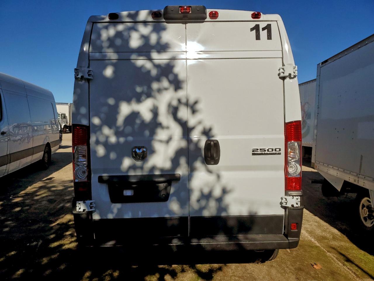 2025 Ram Promaster 2500 Delivery Van - Фото 6
