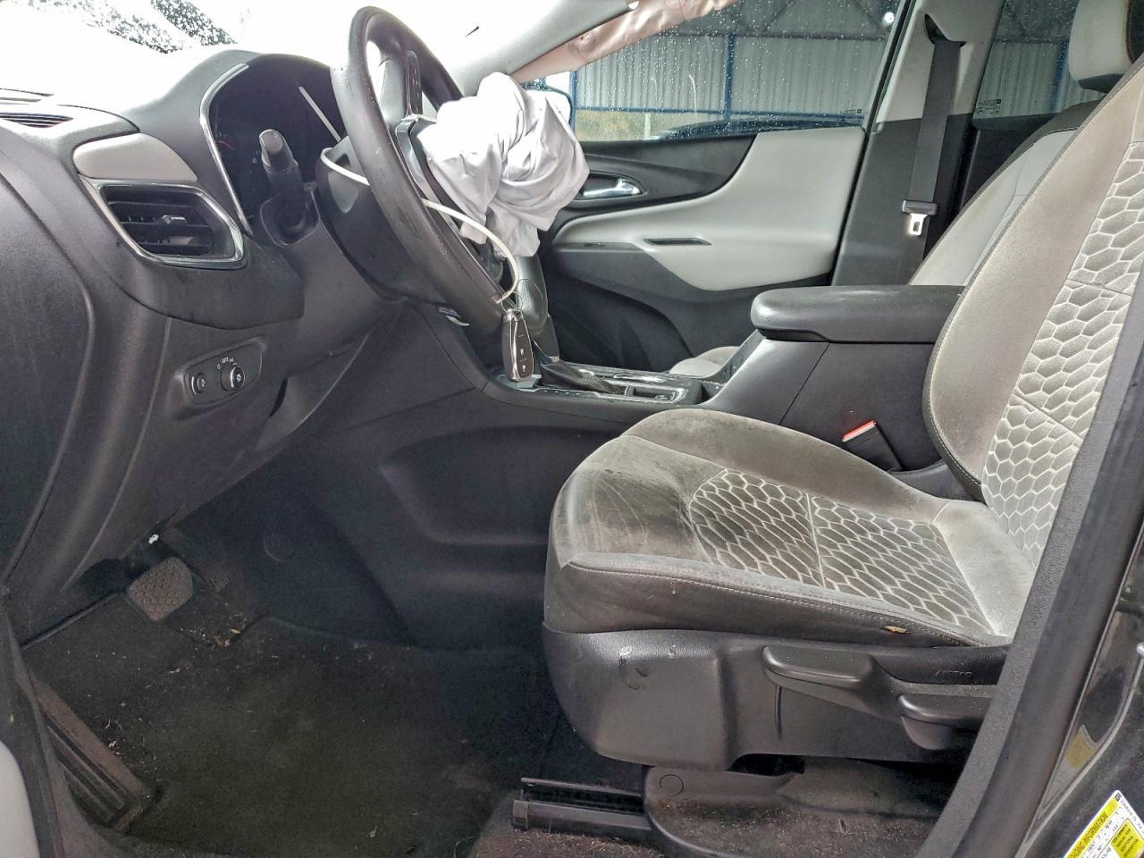 2020 Chevrolet Equinox Ls - Image 7