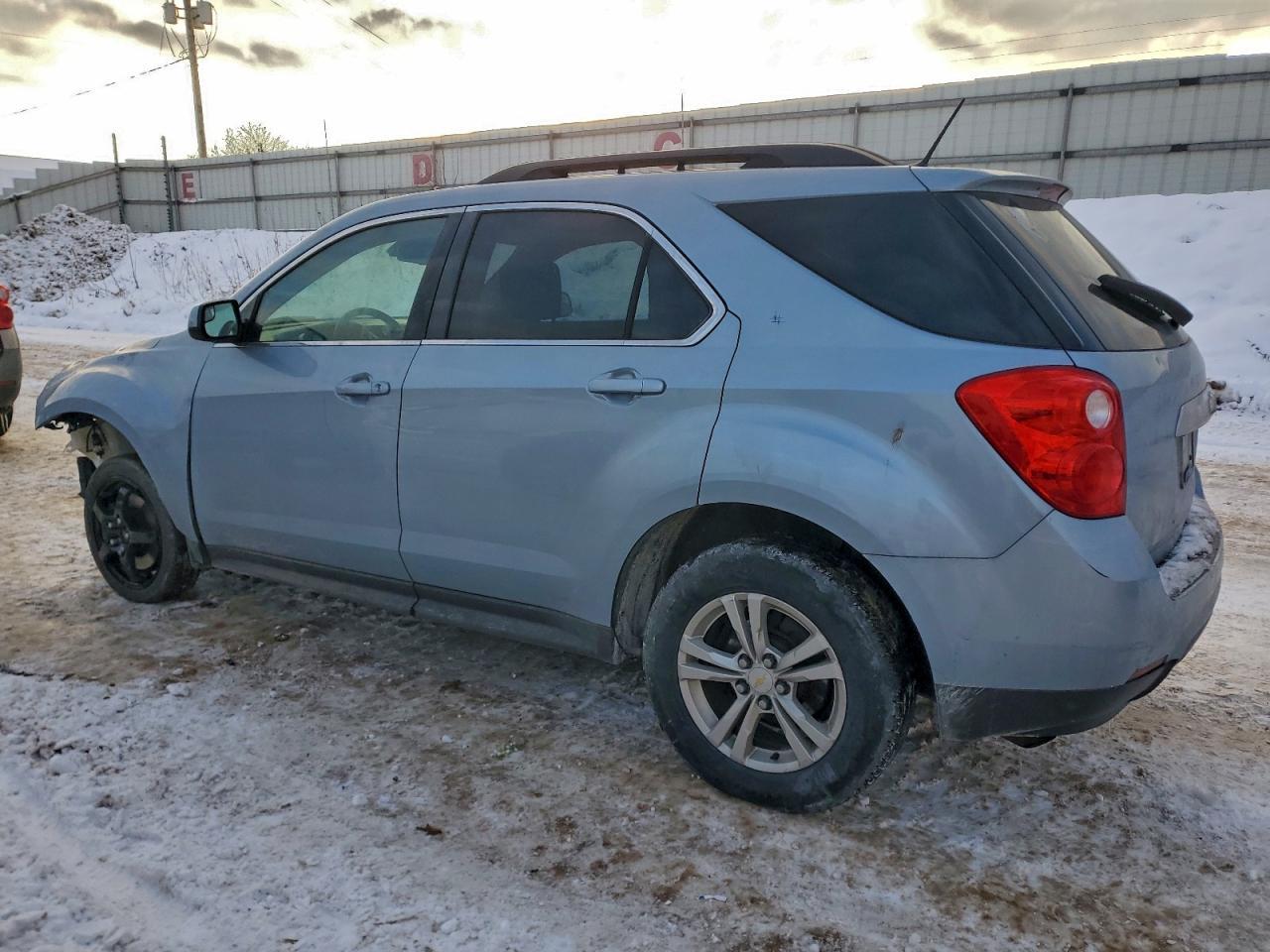 2014 Chevrolet Equinox Lt - Image 2