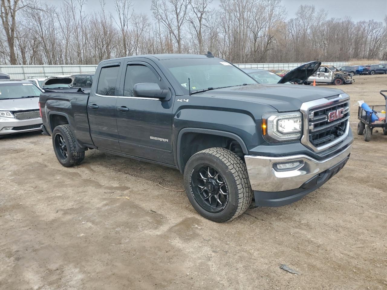 2017 GMC Sierra K1500 Sle - Фото 4