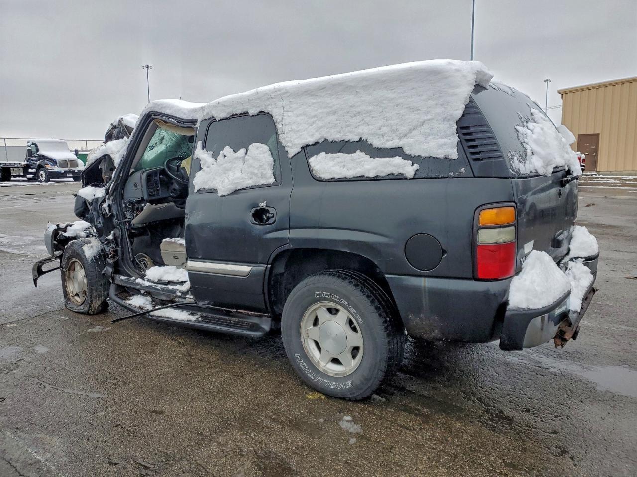 2004 GMC Yukon - Фото 2