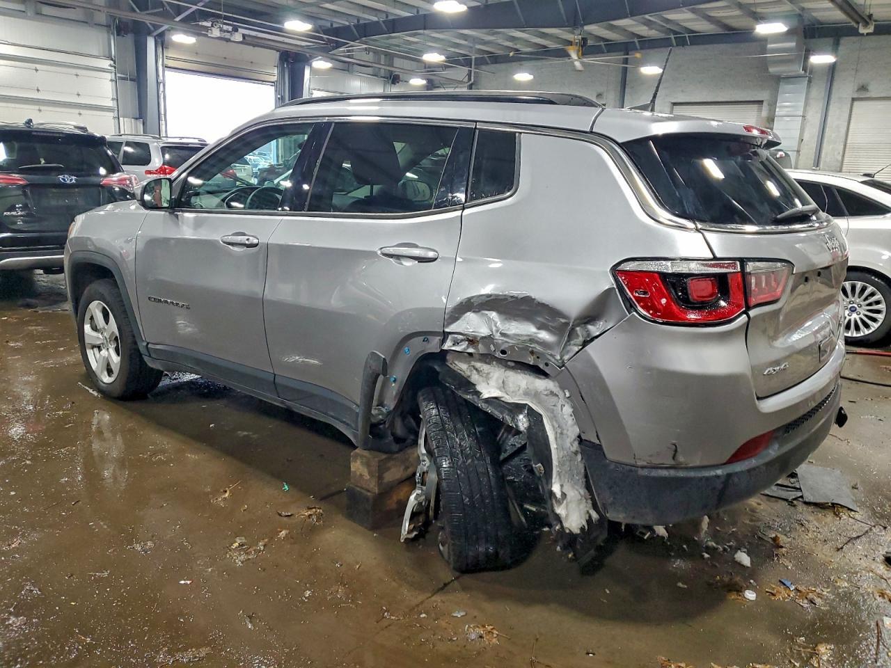 2018 Jeep Compass Latitude - Фото 2