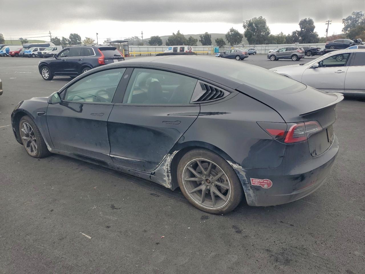 2023 Tesla Model 3 - Image 2