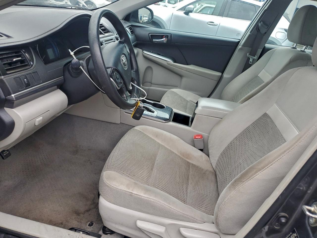 2013 Toyota Camry Hybrid - Image 7