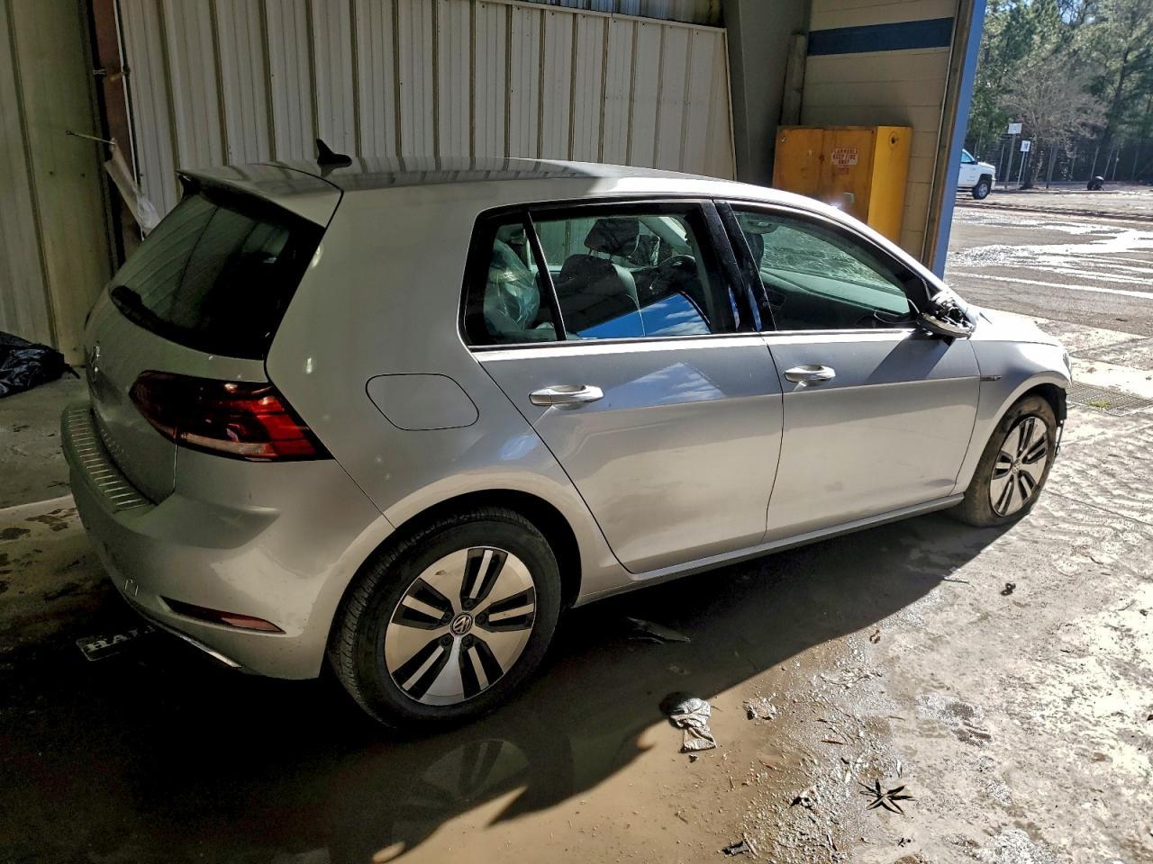 2019 Volkswagen E-Golf Se - Фото 3