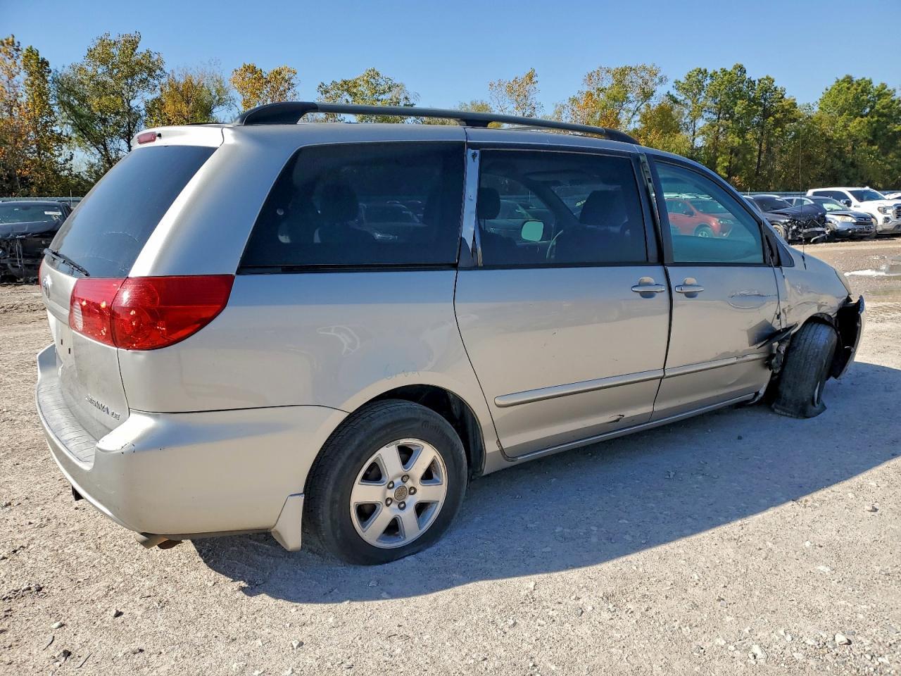 2006 Toyota Sienna - Фото 3