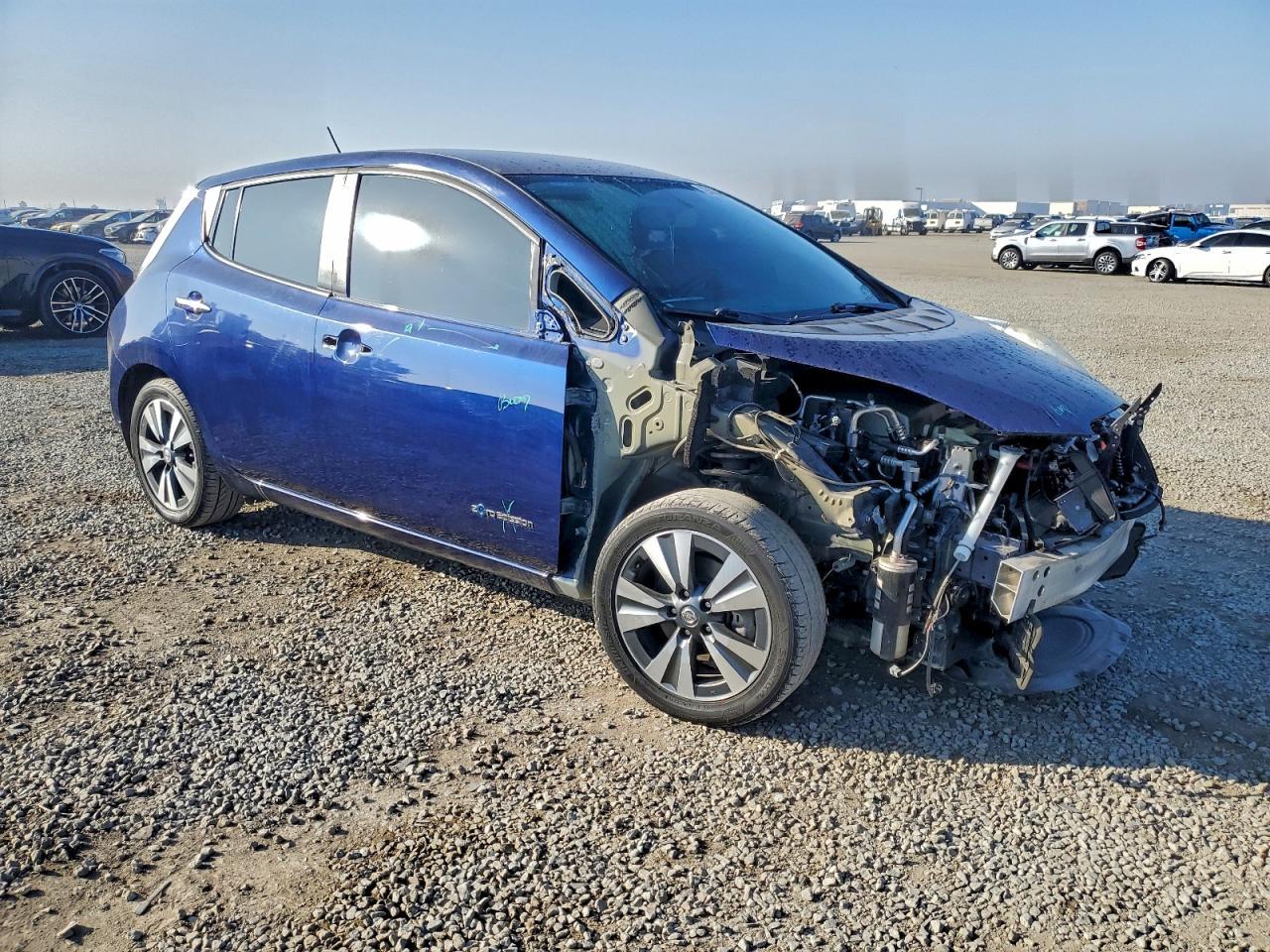 2017 Nissan Leaf S - Фото 4