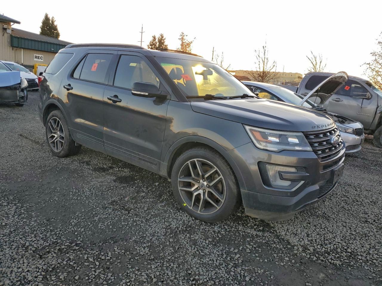 2016 Ford Explorer Sport - Фото 4