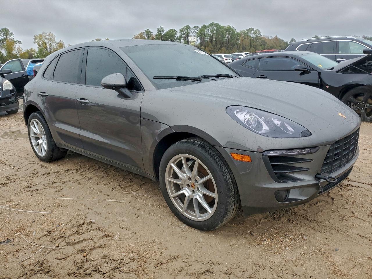 2016 Porsche Macan S - Image 4
