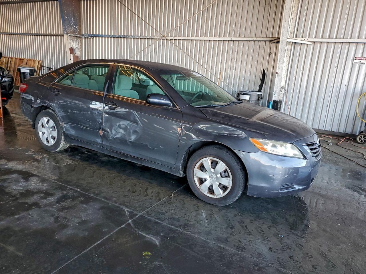 2009 Toyota Camry - Image 4